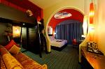 Package (1) Bed & Breakfsat in Hotels in Resort World Sentosa with Uss Ticket & many more...