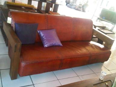 Bench with leather long 2m.