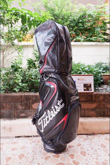 ด่วนที่สุด!!! ถุงกอล์ฟพรีเมี่ยม มือสอง ถุงกอล์ฟ TITLEIST TOUR วัสดุหนังแก้ว