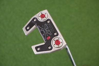 รหัสสินค้า 2100245163787 PUTTER SCOTTY CAMERON FUTURA X5 ความยาวก้าน 34 นิ้ว Futura X5 การออกแบบข