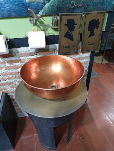 Copper sink code CPS001M size 400 mm. H 160 mm..